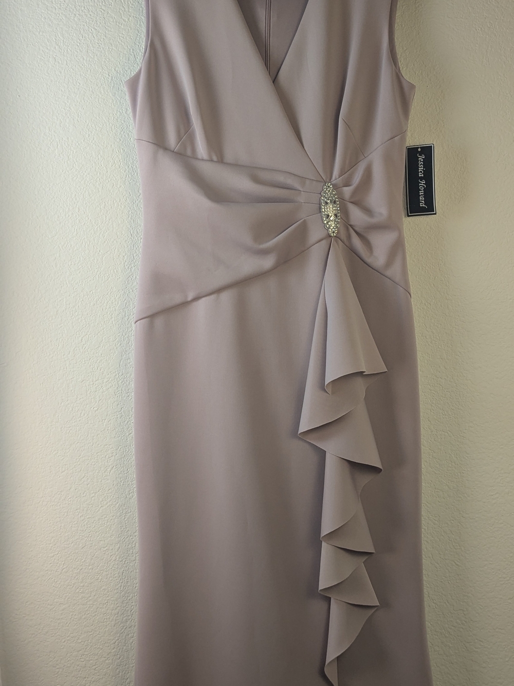 Jessica Howard NWT Size 10 Mauve Rhinestone Ruffle Formal Maxi Gown